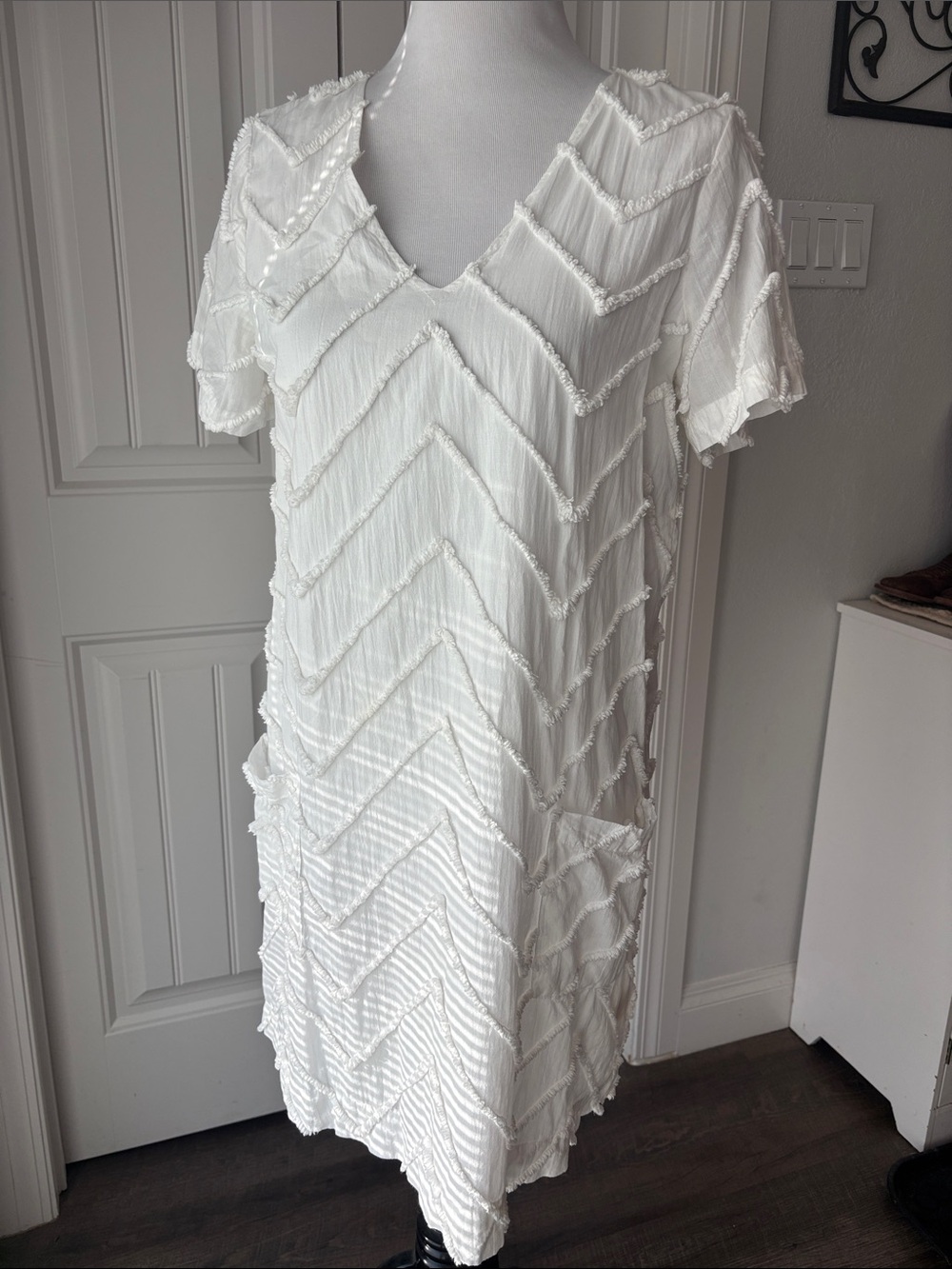 PORRIDGE ANTHROPOLOGIE 🩷 White Short-Sleeve V-Neck Textured Midi Dress